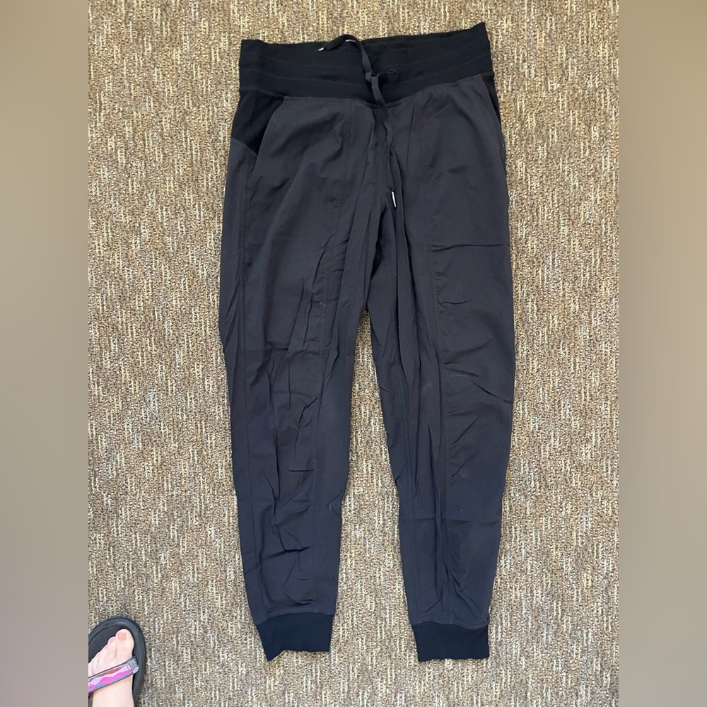 Lululemon joggers!